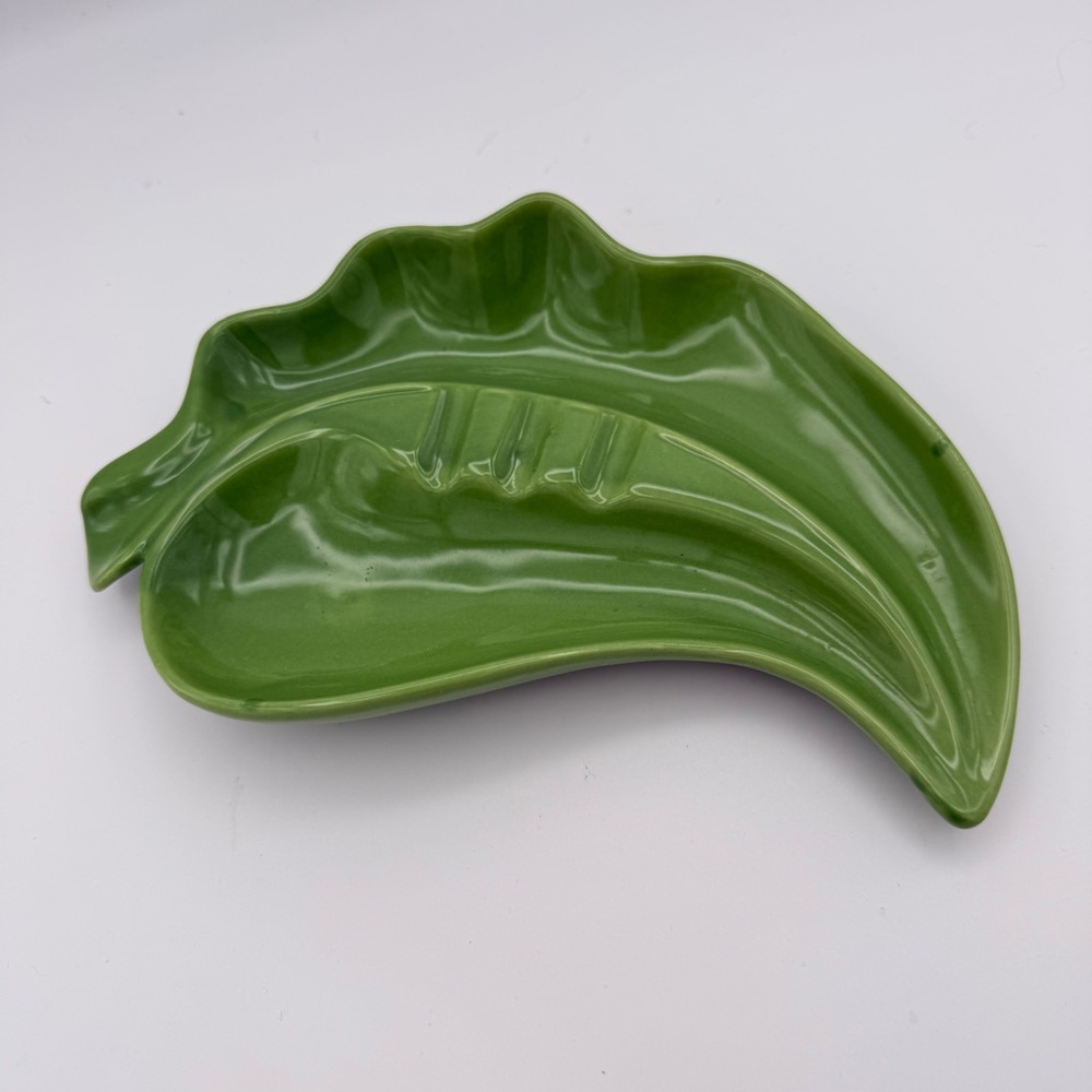 Canna Style Green Ashtray Leaf Shape Ceramic High Gloss